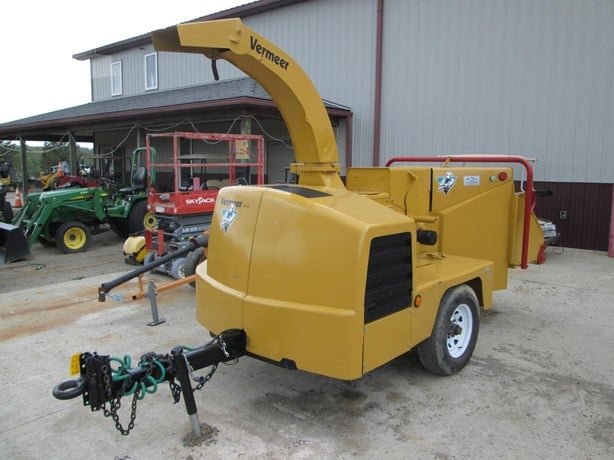 Vermeer BC1000 Wood Chipper for rent within 20 miles of North Miami